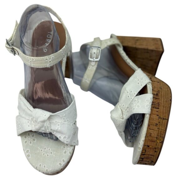 Torrid Platform Heels Womens Size 9.5W White Eyelet Boho Hippie Cottage Romantic - Picture 4 of 10